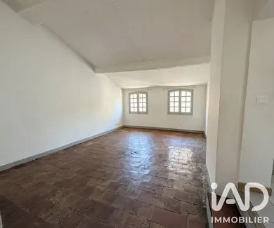 Apartment in Aix-en-Provence (13100)