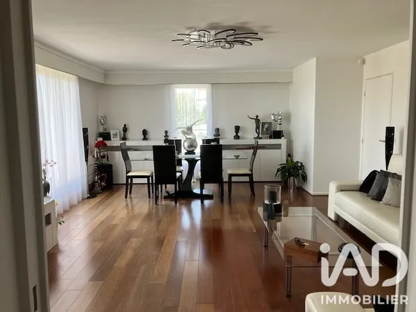 Appartement à Nanterre (92000) photo 2