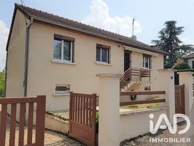 Detached house in Nogent (52800)