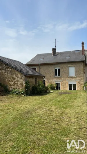 Maison de village à Remilly-Aillicourt (08450)