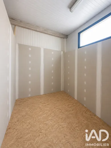 Commercial walls in Villers-les-Pots (21130)