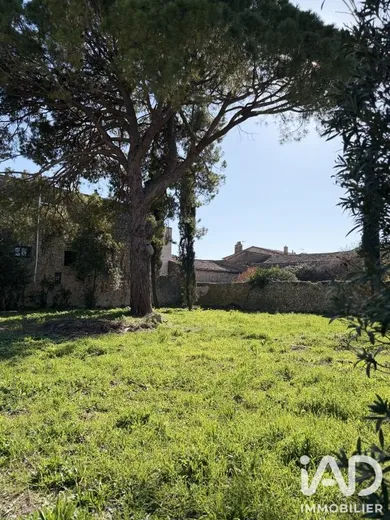 Building plot in Pomérols (34810)