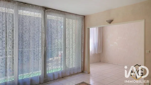 Appartement à Buc (78530) photo 2