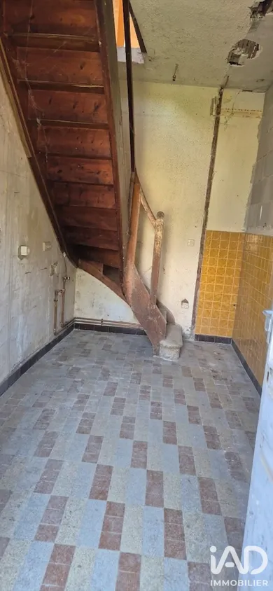 Building in Les Avenières (38630)