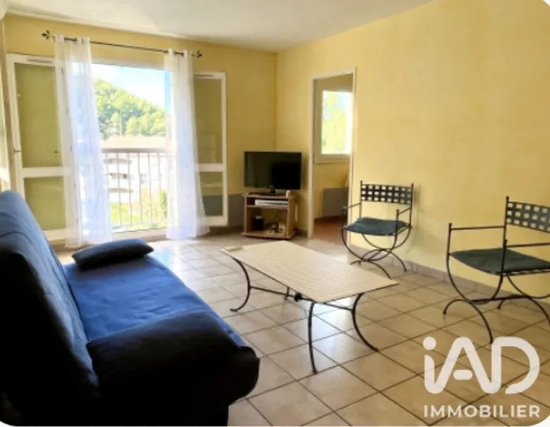 Appartement 3 pièces 56 m² · à Hyères · 56 m² · 900 €