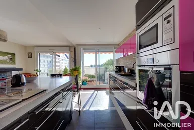 Apartment in Tours (37200)