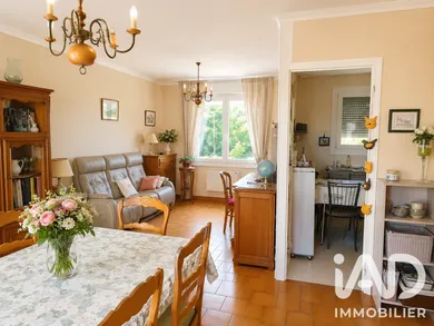 Maison de village à Alligny-Cosne (58200)