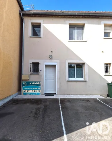 Townhouse in La Chapelle-Saint-Luc (10600)