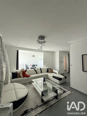 Apartment in Fleury-les-Aubrais (45400)