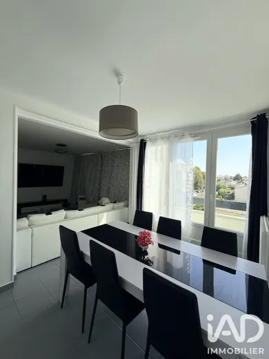 Apartment in Fleury-les-Aubrais (45400)