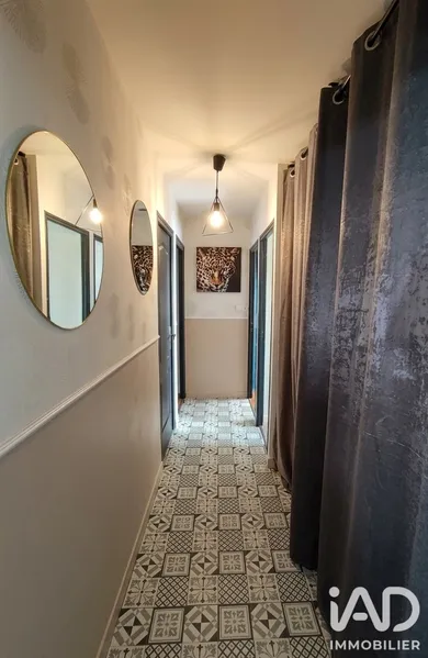 Detached house in Sainte-Ouenne (79220)