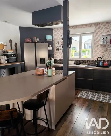 Detached house in Sainte-Ouenne (79220)