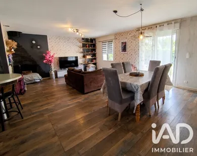Detached house in Sainte-Ouenne (79220)