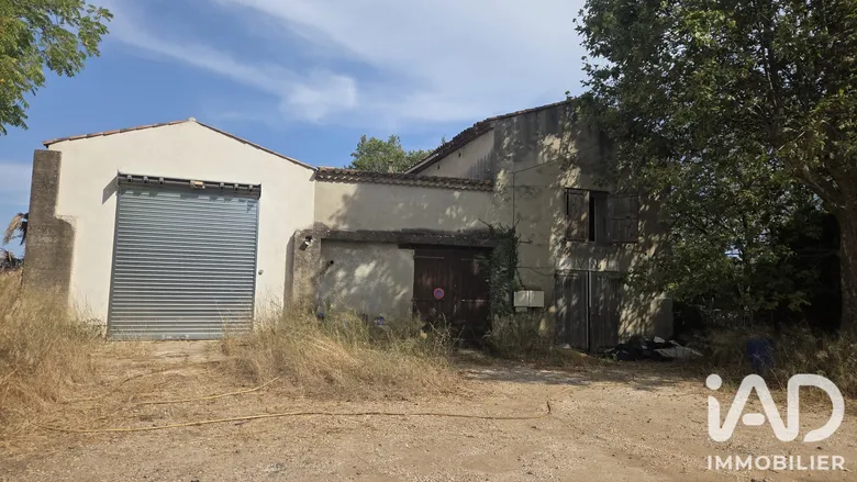Maison 4 pièces 385 m² · à La Crau · 385 m² · 425 000 €