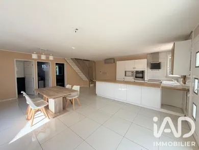 House in Michery (89140)