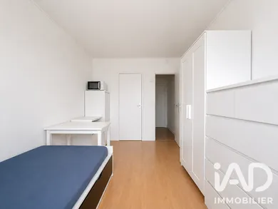 Apartment in Paris (75016)