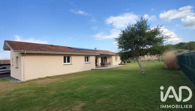 Architectural house in Saint-Selve (33650)