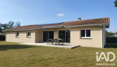 Architectural house in Saint-Selve (33650)