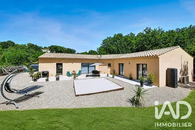 Maison d'architecte à Châteaudouble (83300)
