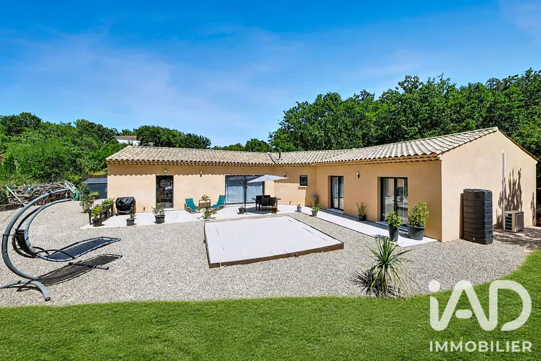Maison 6 pièces 147 m² · à Châteaudouble · 146,7 m² · 544 000 €