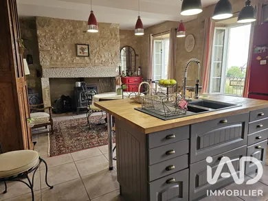 Village house in Laplume (47310)