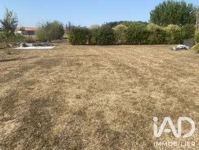 Building plot in Beychac-et-Caillau (33750)