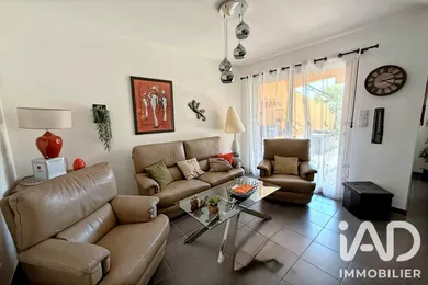 Apartment in Gémenos (13420)