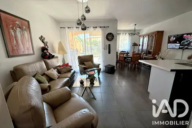 Apartment in Gémenos (13420)