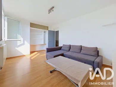 Appartement à Sainte-Geneviève-des-Bois (91700)