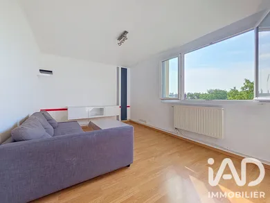 Appartement à Sainte-Geneviève-des-Bois (91700)