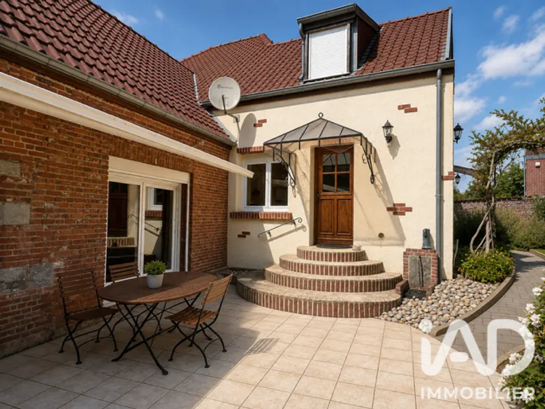 Maison 8 pièces 175 m² · à Sebourg · 175 m² · 434 900 €