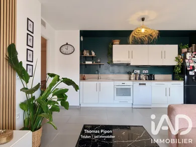Apartment in Toulon (83100)