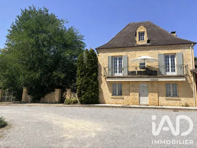 Building in La Roque-Gageac (24250)