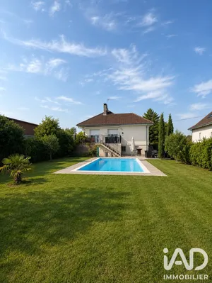 House in Saint-Parres-aux-Tertres (10410)