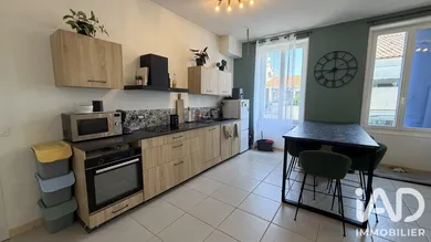 Maison de ville à Pauillac (33250)