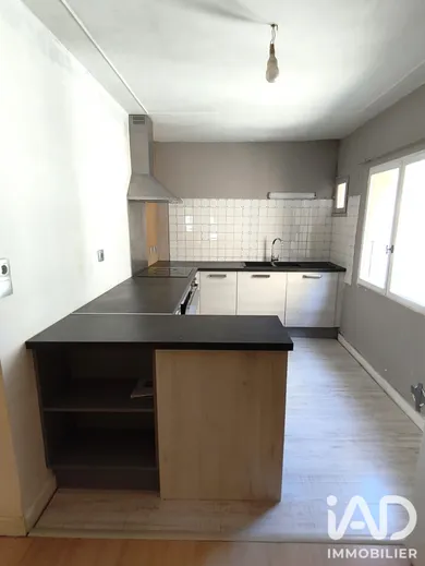 Maison de village à Charols (26450)
