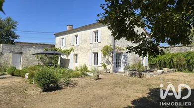 Park home in Courbillac (16200)
