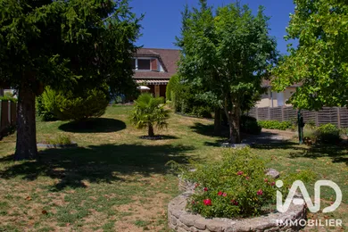 Traditional house in Villery (10320)
