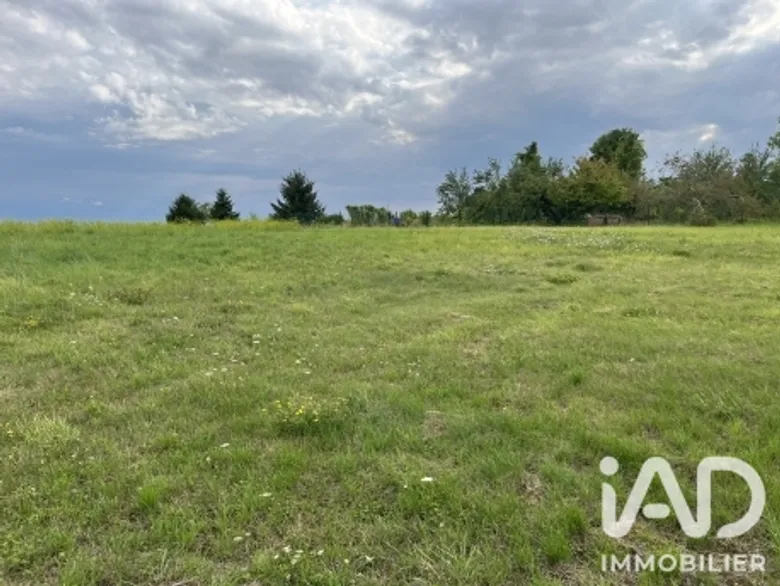 Terrain à bâtir à Magnant (10110) · 36 000 €