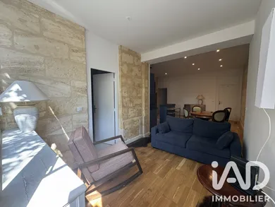 Apartment in Bordeaux (33800)