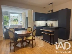 Apartment in Bordeaux (33800)