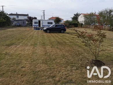 Building plot in Loretz-d'Argenton (79290)