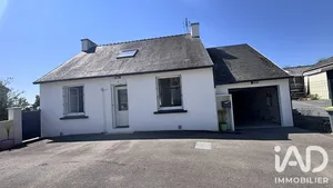 Traditional house in Le Cloître-Pleyben (29190)