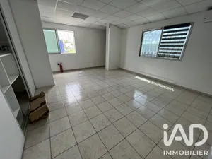 Commercial walls in Baie-Mahault (97122)