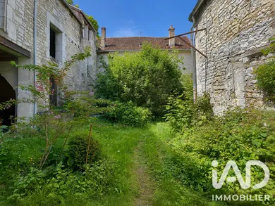 Townhouse in Tonnerre (89700)