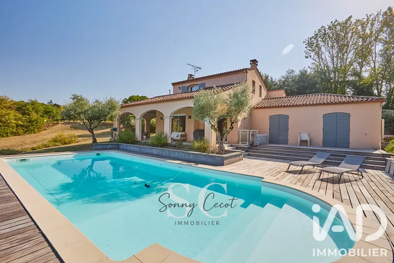 Maison 6 pièces 180 m² · à Sainte-Colombe-en-Bruilhois · 180 m² · 450 000 €