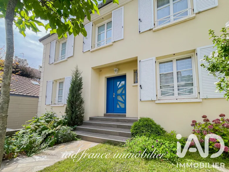 Maison 6 pièces 236 m² · à Noisy-le-Roi · 236 m² · 998 000 €
