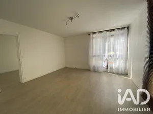 Apartment in Avon (77210)