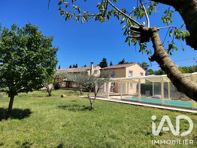 Ferme à Camaret-sur-Aigues (84850)