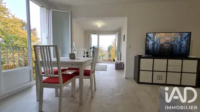 Appartement à Neuville-aux-Bois (45170)
